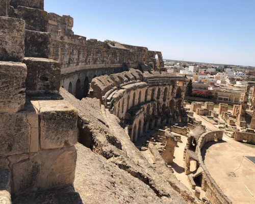 Tunisia in moto a Capodanno: El JEm dentro angolo