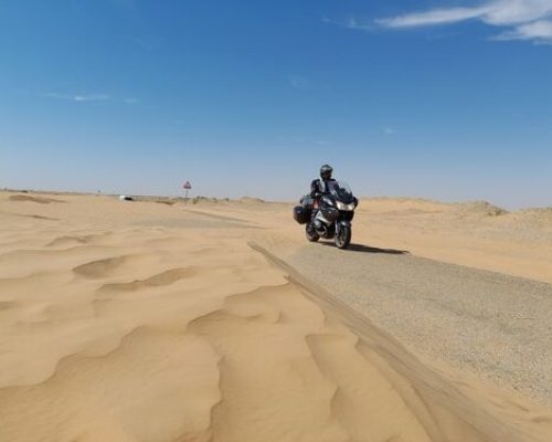 Tunisia in moto a Capodanno: sabbia sulla strada e moto