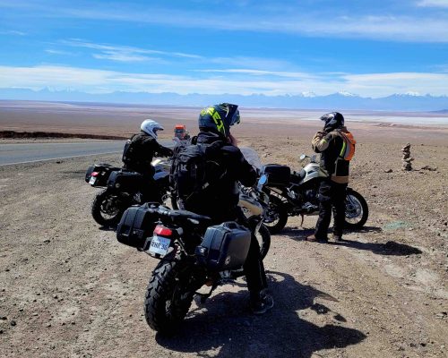 viaggio-in-moto-in-cile-argentina-bolivia-strada-motociclisti