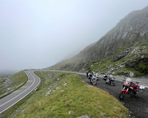 viaggio-orient-express-strada-curva